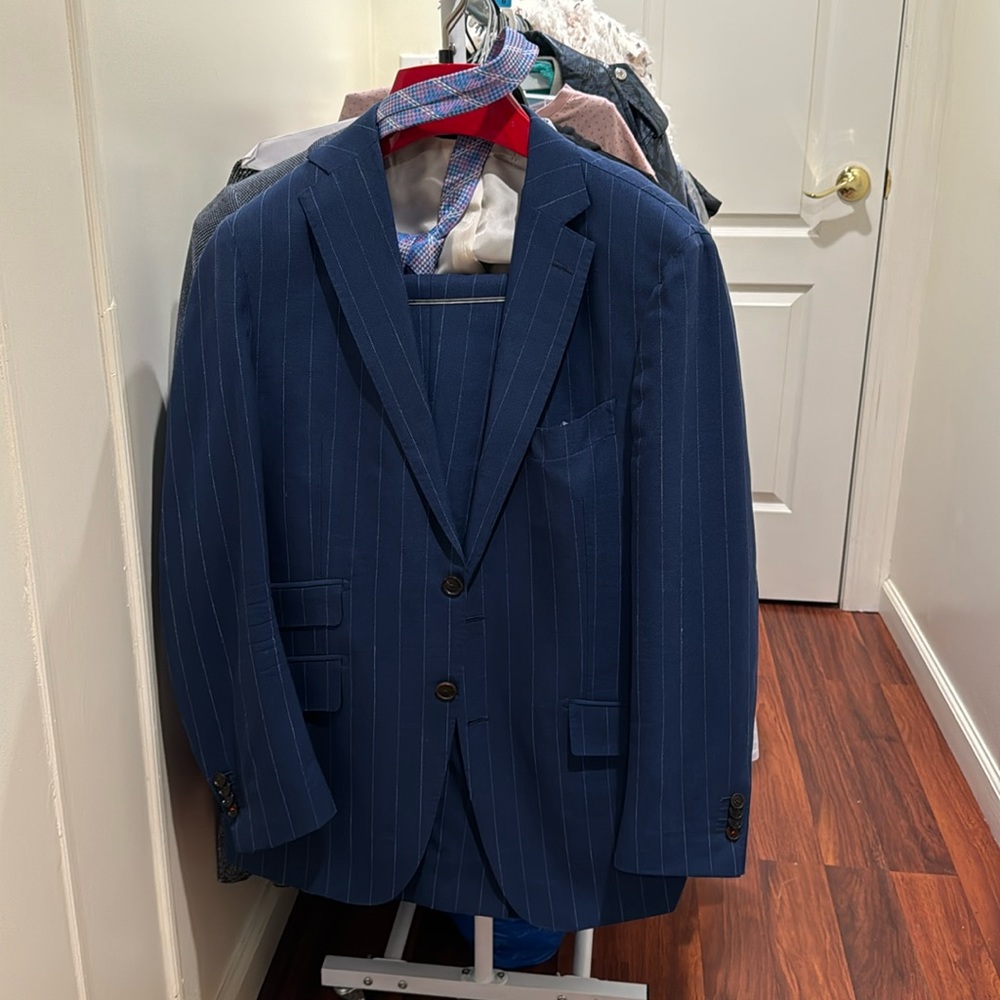 SUITSUPPLY 40R MEN SUIT